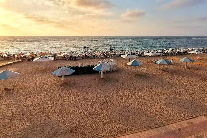 At Least 6 Students Drown, 24 Injured on School Trip to Beach