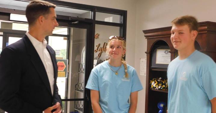 Sen. Cotton visits Jonesboro
