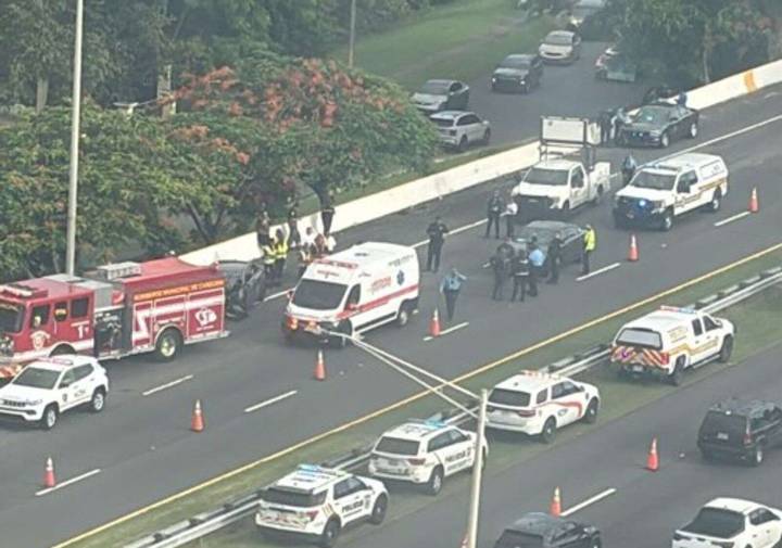 Accidente grave en el autopista en dirección de San Juan a Carolina – NotiCel 