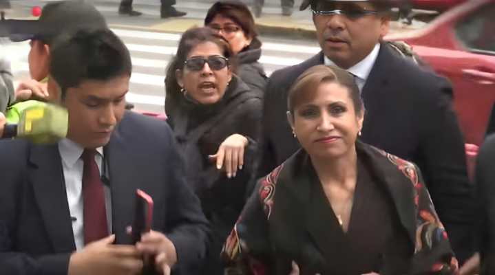 Citan a Patricia Benavides a sesión extraordinaria de fiscales supremos