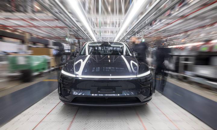 Tesla produces 100,000th new Model Y in Giga Berlin