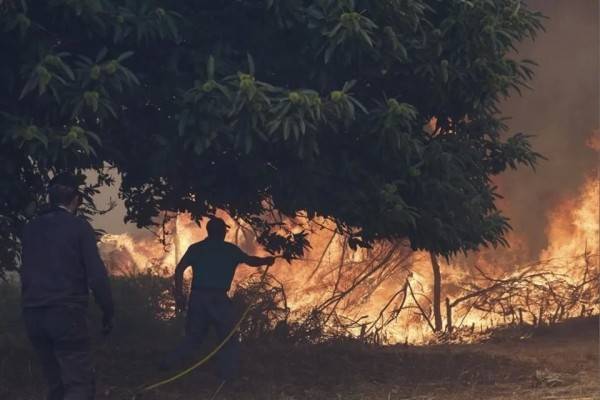 España combate incendios pese a fin de ola de calor
