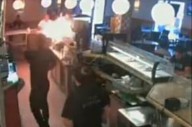 Prende fuego a un bar de Los Palacios porque no tenían mayonesa para su montadito