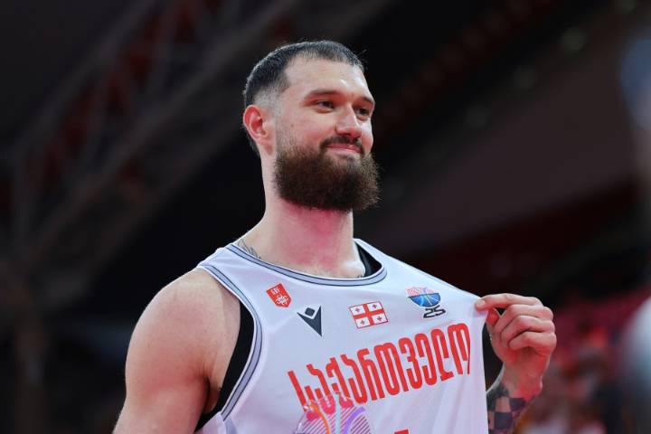 Georgia stuns defending champion Spain 83-69 at EuroBasket, France cruises