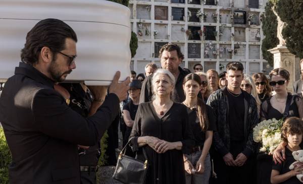 Netflix suma una nueva serie española con la actuación de Alvaro Morte