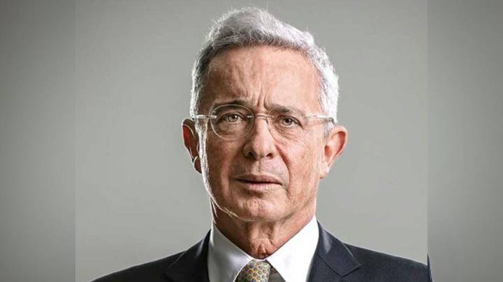 Defensa de Álvaro Uribe presenta apelación contra condena de 12 años de prisión