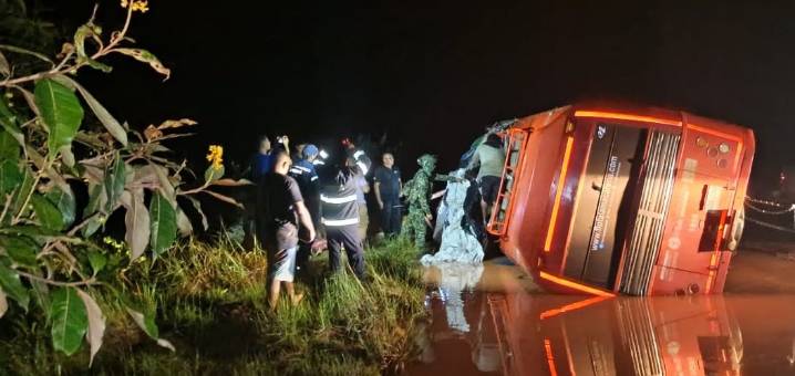 Bus de La Macarena se volcó antes de llegar a Cumaribo