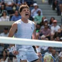 Shelton romps into US Open second round