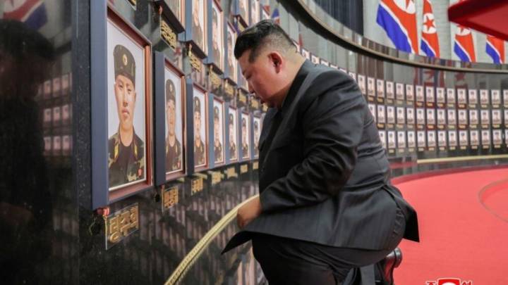 Kim Jong Un afirma que le “duele el corazón” por los soldados norcoreanos muertos luchando por Rusia, en una inusual admisión