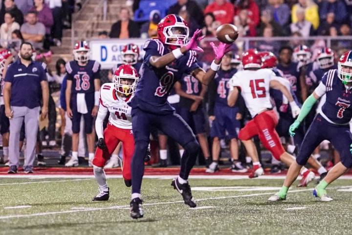 Football: Antonio Higgins is bright spot for West Aurora