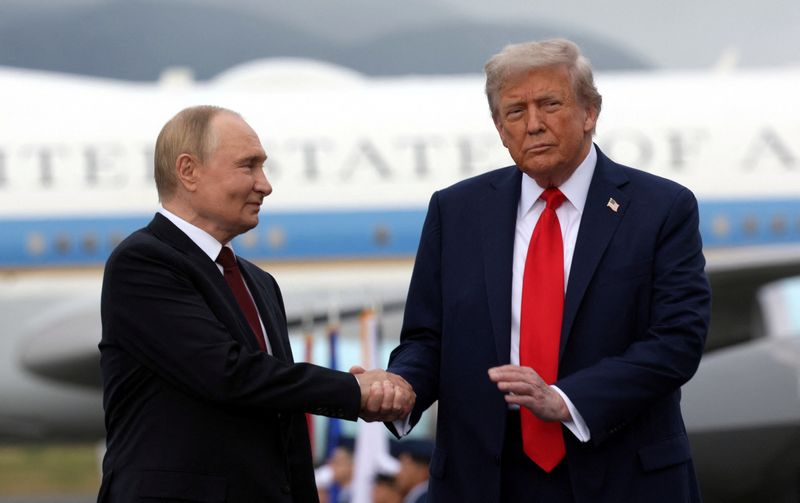 Trump says Putin agrees with him US should not have mail