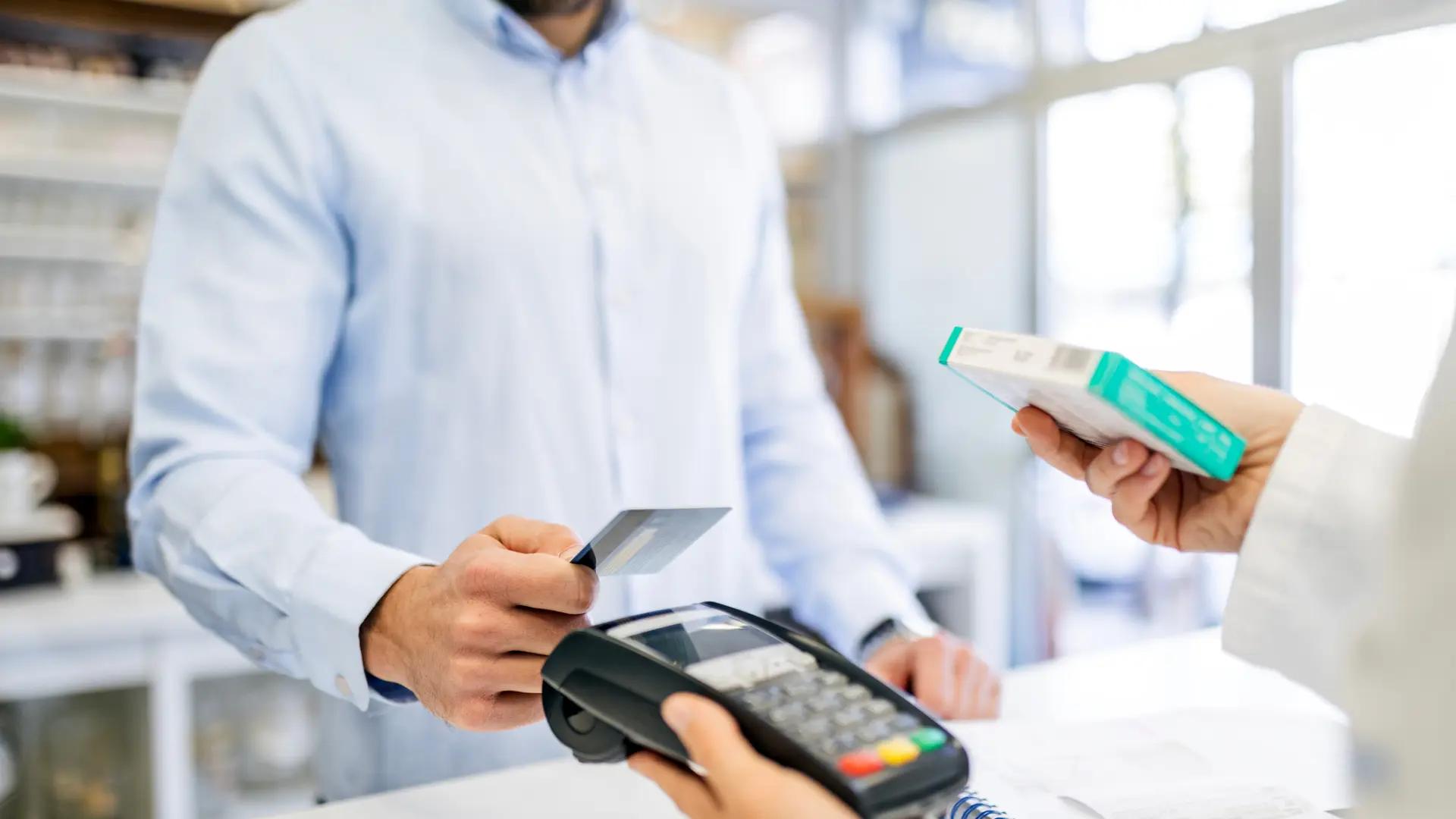 Descubre la infidelidad de su marido por un fallo en un pago con tarjeta en una farmacia