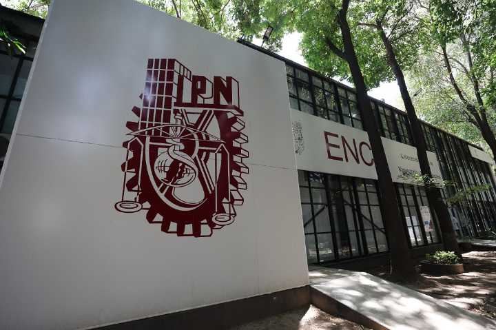 IPN cuenta con laboratorio para investigar vacunas y virus: Arturo Reyes