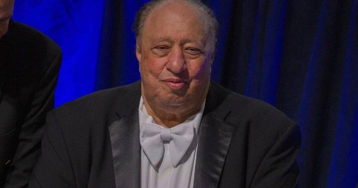 U.S. billionaire tells why he's helping fund court fight to stop B.C. ostrich cull