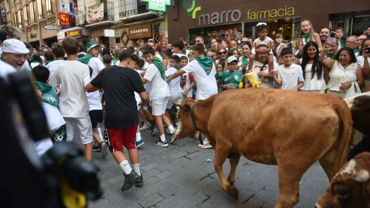 Huesca estrena su primer encierro infantil y apuesta por acercar lo taurino a los jóvenes