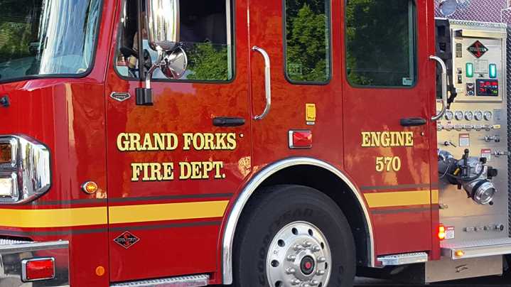 Grand Forks Fire Department responds to Cherry Street fire