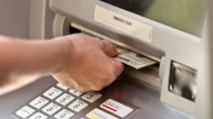 Cajeros automáticos: tenga cuidado con esta peligrosa modalidad de estafa al retirar su dinero