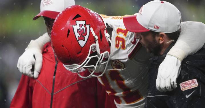 Chiefs place Felix Anudike-Uzomah on injured reserve, ending the 2023 first