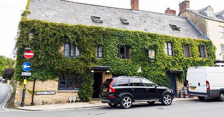 Cotswolds pub staff threaten walk out over US vice-president JD Vance booking