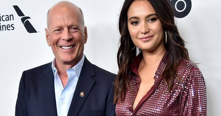 Emma Heming, esposa de Bruce Willis, revela la difícil decisión que tuvo que tomar