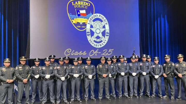 La Policía de Laredo refuerza sus filas con 17 nuevos miembros