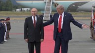 Body language expert breaks down Trump