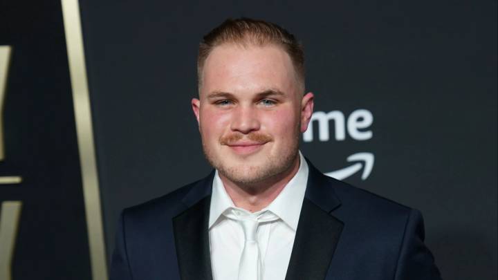 Zach Bryan announces he will NEVER play in Kansas City again over online bust