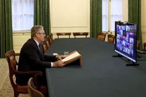Putin elogia esfuerzos de Trump para poner fin a guerra en Ucrania antes de cumbre del viernes