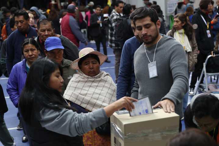 Inicia la jornada de votación en Bolivia para elegir al nuevo presidente