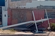 Los fuertes vientos causaron daños en la ciudad Capital