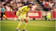 Dibu Martínez volvió al arco de Aston Villa con revés frente a Brentford