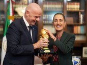 Sheinbaum recibió en Palacio Nacional a Gianni Infantino, presidente de la FIFA