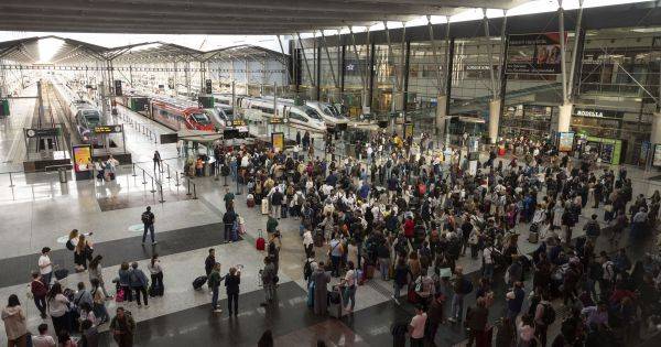 El Ministro de Transporte asegura que la red ferroviaria nacional esta a la altura de Suiza