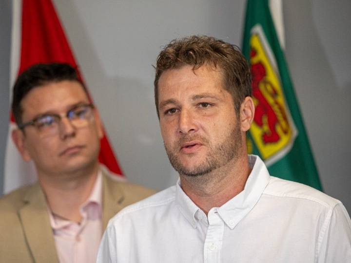 Premier should be 'embarrassed' by wildfire response, northern Sask. resident says