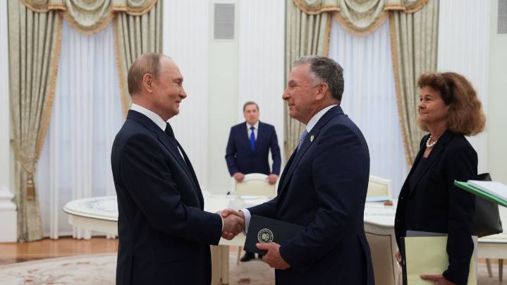 Trump could meet in person with Putin as soon as next week, White House official says