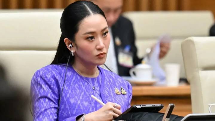 Destituyen a la primera ministra de Tailandia, Paetongtarn Shinawatra, por "violación ética"