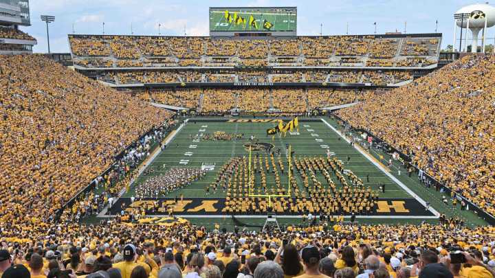 Who will start at left tackle for Iowa football? Tyler Tachman breaks it down.