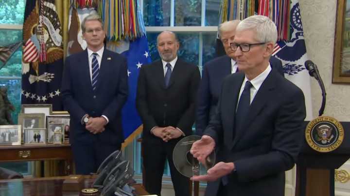 Apple just gifted Trump a 24k gold Gorilla Glass statue, and a $100 billion peace offering