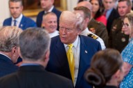 Trump y analista conservador acusan a Biden de manipular cifras de empleo