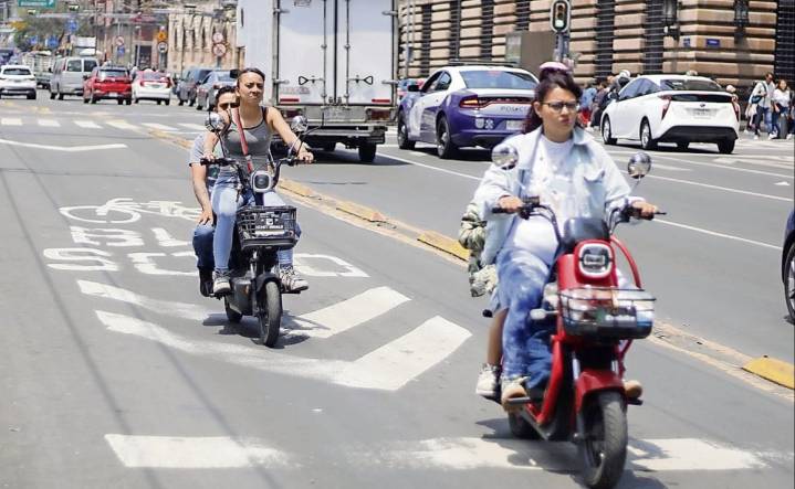 Se mantiene desorden entre conductores de bicimotos en la Ciudad de México
