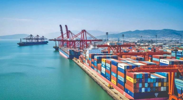 Acelera el comercio de Asia en México y supera el "Plan México"