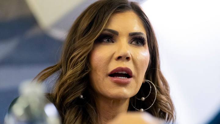 DHS Sec. Noem confirms more ICE resources are heading to Chicago for immigration crackdown