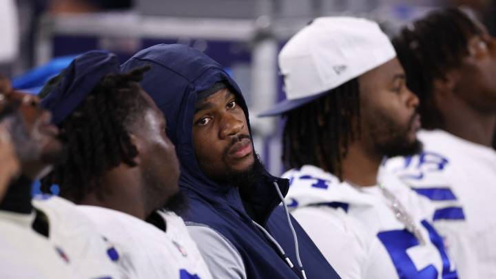 Micah Parsons sends a message on sideline of Cowboys' preseason game