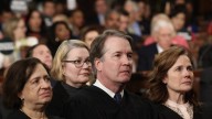 La Corte Suprema le permite a Trump recortar 800 millones en subvenciones para investigaciones DEI