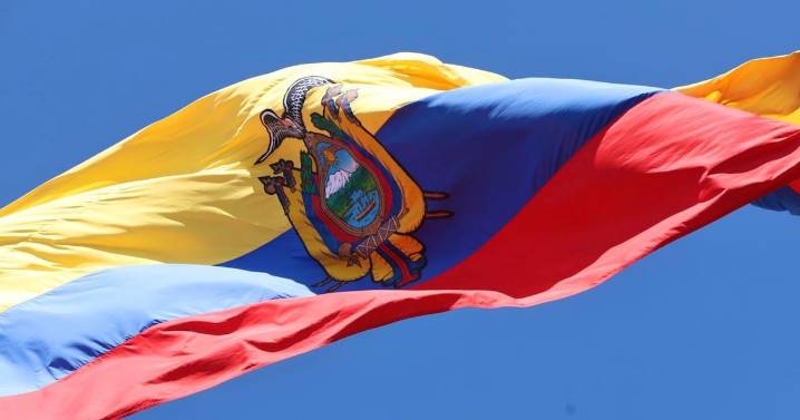 S&P Global mejora la perspectiva de la deuda de Ecuador