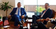 Juan Ramón De la Fuente se reúne con el senador republicano Ted Cruz