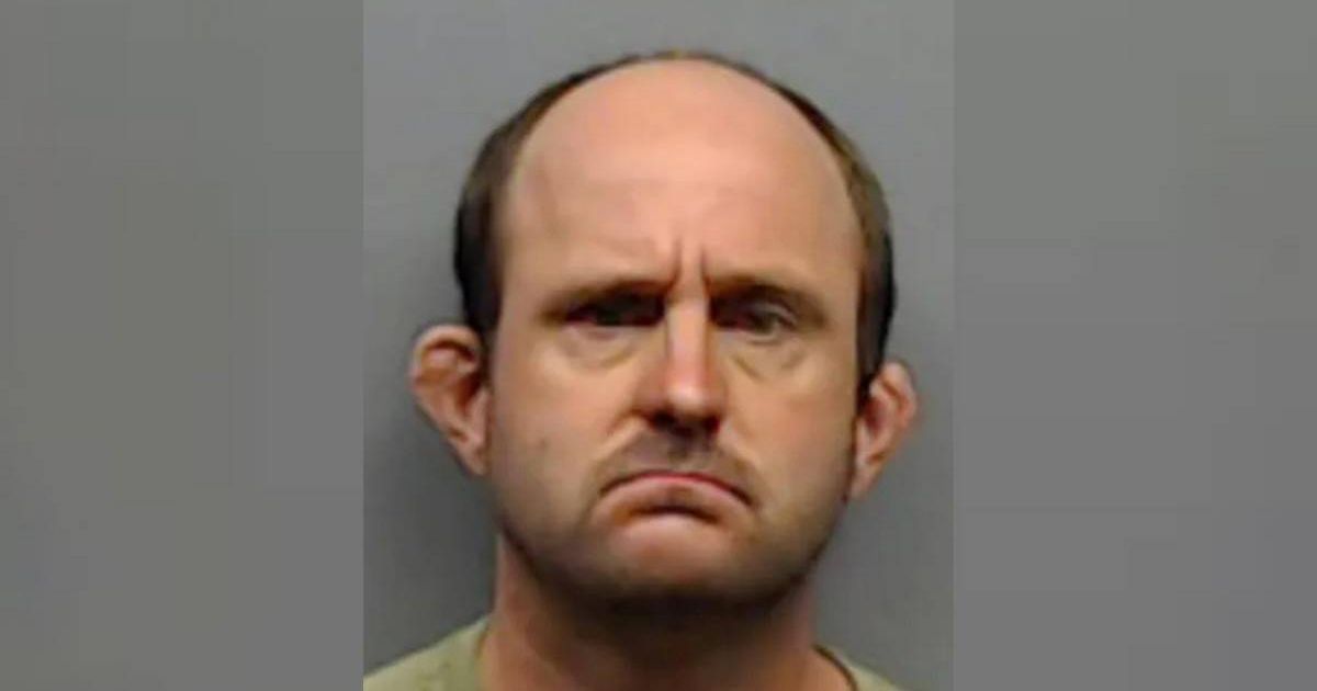 Man roaming streets wearing a nappy said '4 horrifying words to young girl'