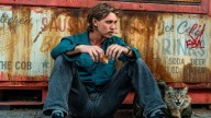 En “Atrapado robando”, Darren Aronofsky apuesta por una comedia negra ambientada en Nueva York