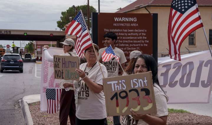Activistas exigen cierre del centro de detención migratoria en Fort Bliss