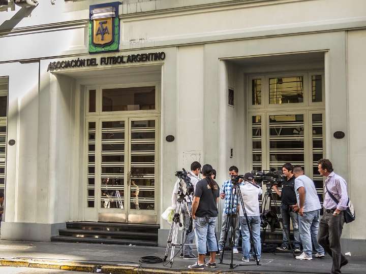 La AFA: La Justicia frena aumento en los aportes que pagan los clubes al Estado